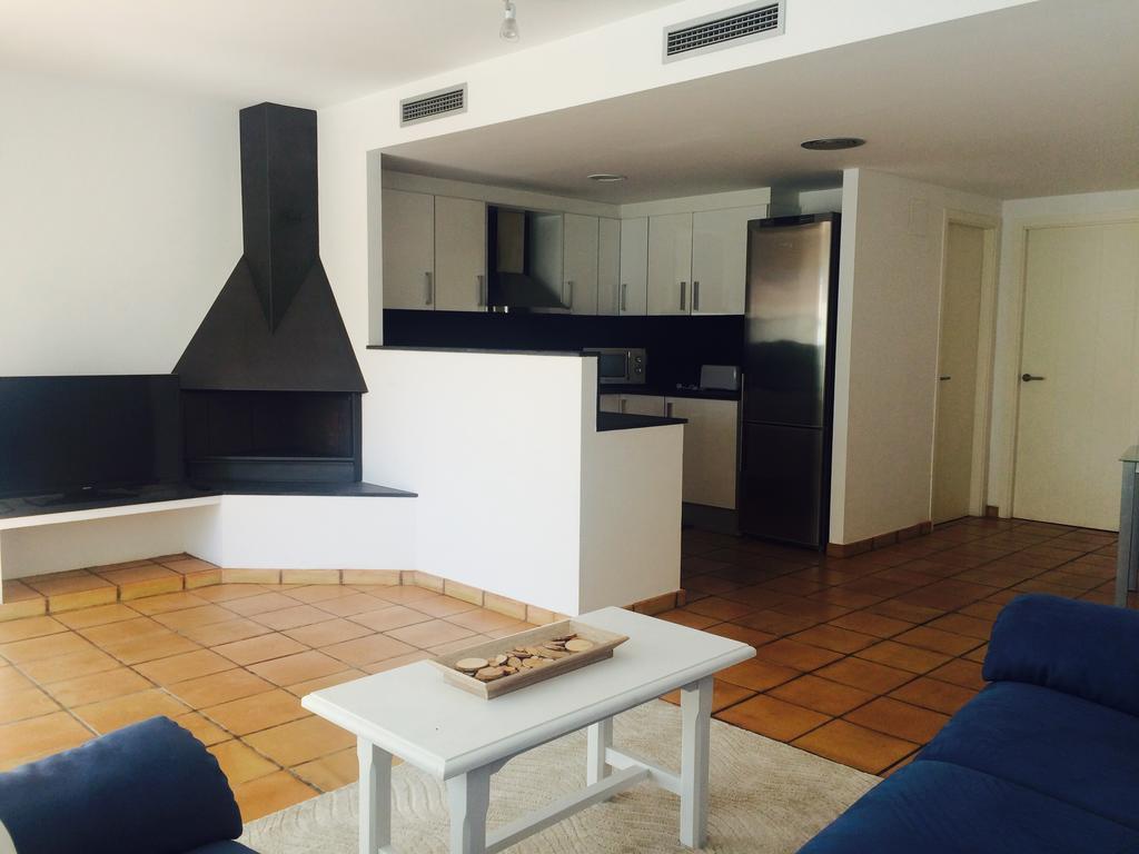 Mimoses Apartaments กาดาเกส ภายนอก รูปภาพ